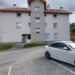 Sunny Hill , *