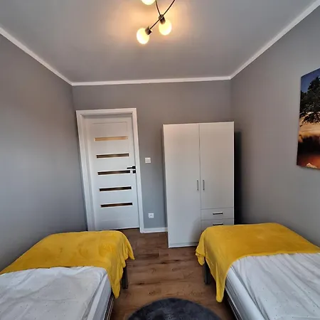 Sunny Hill , Apartment