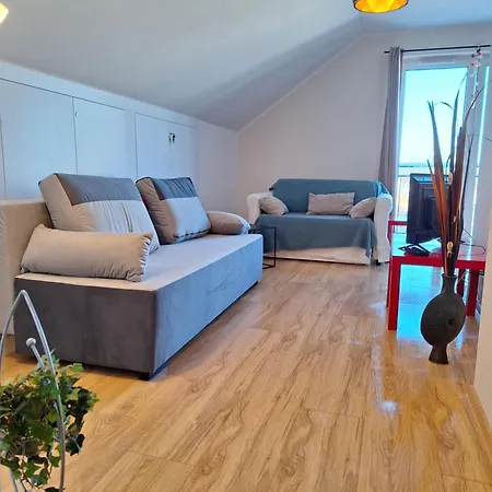 Sunny Hill , Apartment *