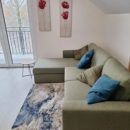 Sunny Hill , Apartment