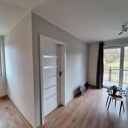 Sunny Hill , Apartment