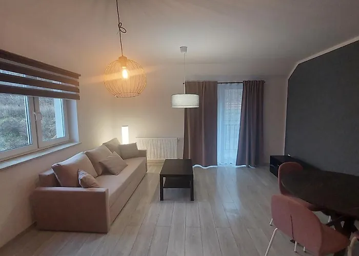 Sunny Hill , 아파트 코바리