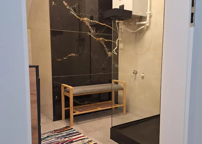 Sunny Hill , 科瓦雷