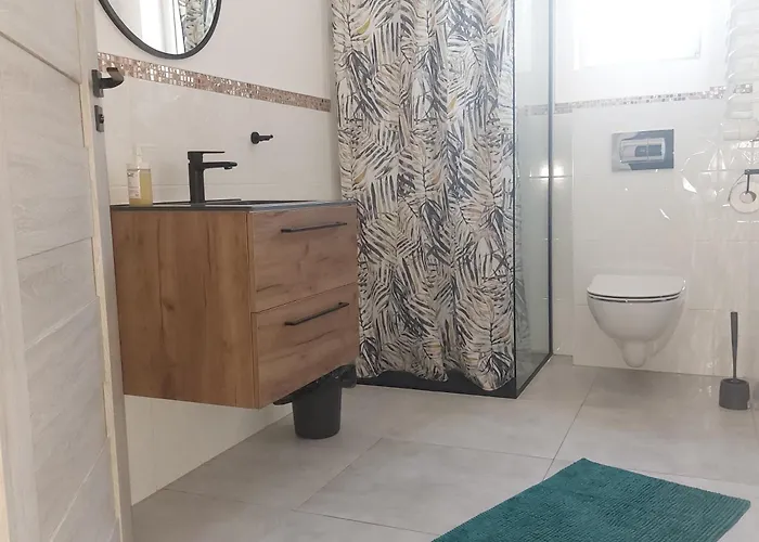 Sunny Hill , 公寓 科瓦雷